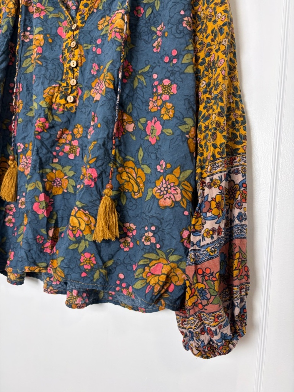 NATURAL LIFE blouse bohemian floral pattern and tassels - Picture 10 of 16